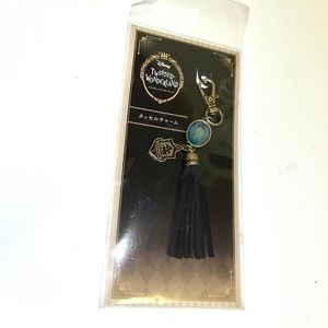 Twisted Wonderland Ignihyde Idia black faux leather crest tassel keychain charm